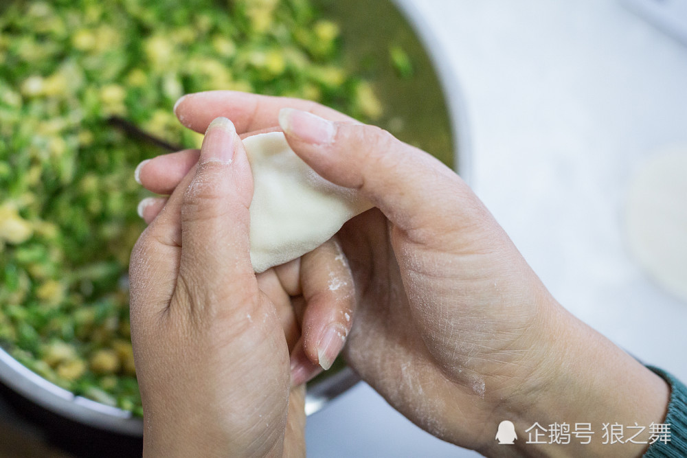 过年包饺子就用这方法!5秒钟包一个比饺子馆的好吃好看