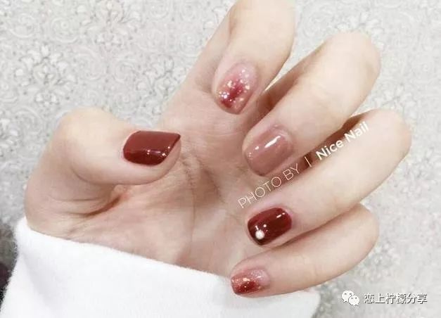 回家过年手不能裸着,十款温柔系美甲让你不费