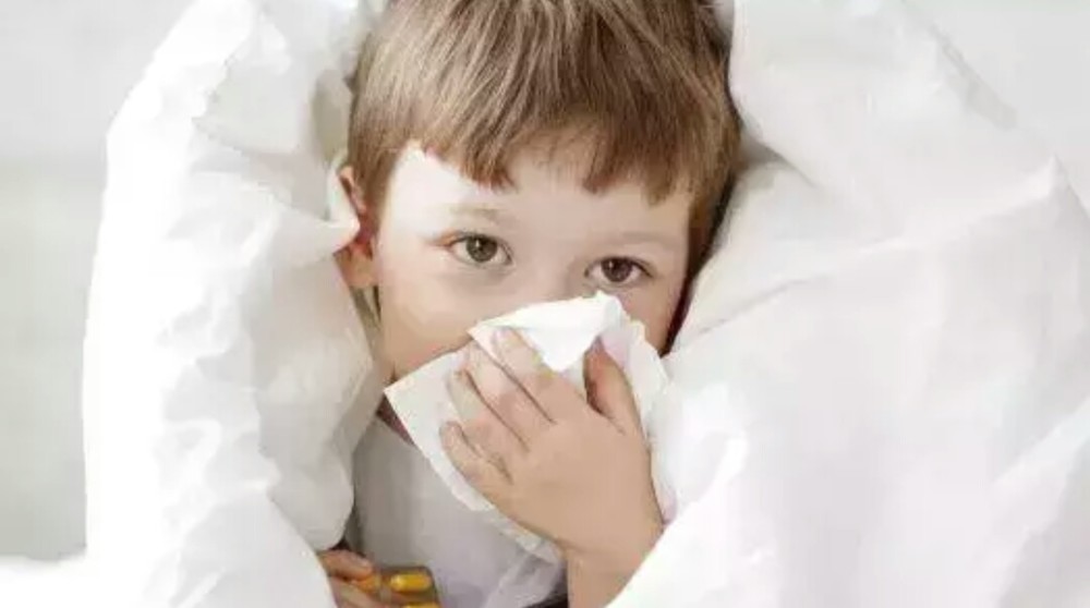 3岁宝宝睡觉时,枕头被子全是血,注意这病开始