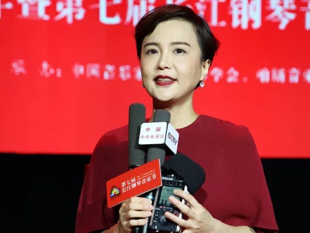 杨珊珊