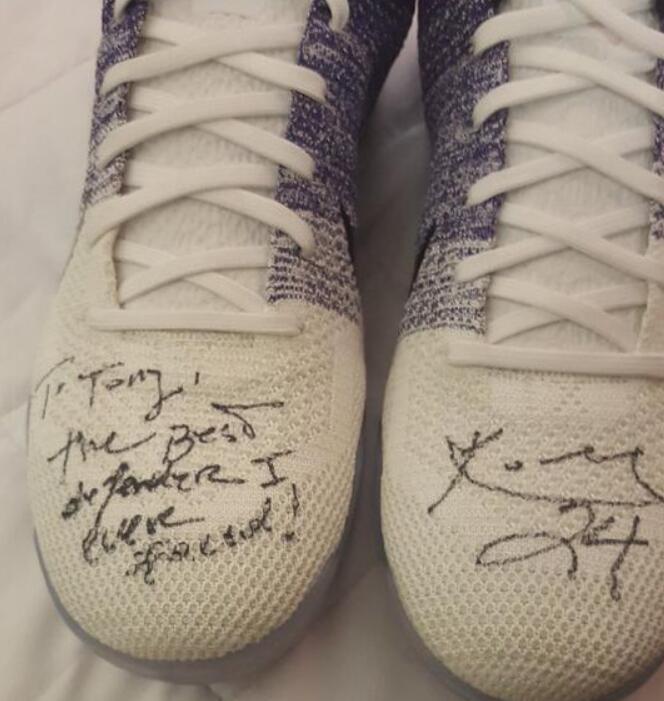 母亲节快乐!球星母子关系啥样?书豪隔扣亲妈 