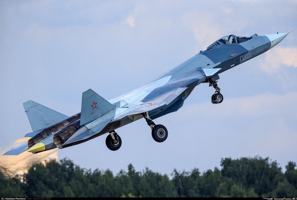 整个欧洲感到焦虑,苏-57战机一性能太强,我们无