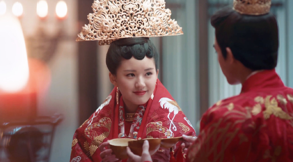 《凤囚凰》中,红衣装扮最美的不是楚玉,也不是