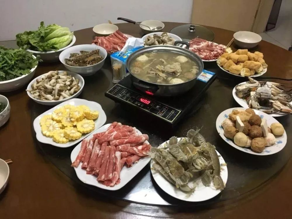今天宁波人的朋友圈大概都被年夜饭刷亮了吧!