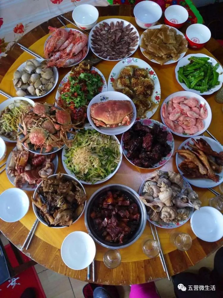 "晒晒我家年夜饭" 过年回家吃饭啦!温暖的陪伴最可贵