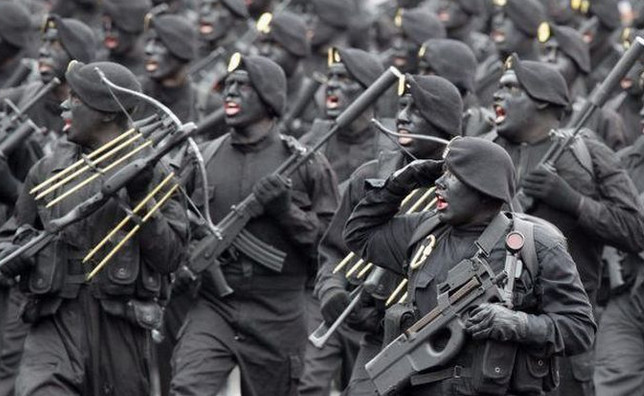 各国阅兵仪式大比拼,秘鲁搞笑马里散漫,俄罗斯