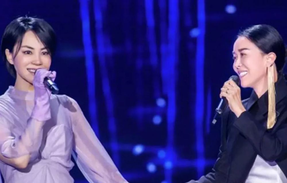 春晚后台王菲吐槽那英:刚唱歌你都不看我