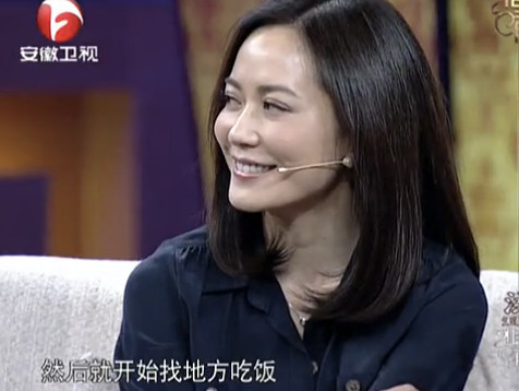 俞飞鸿还是当年“惊鸿仙子” 只是女神帽子要飞了