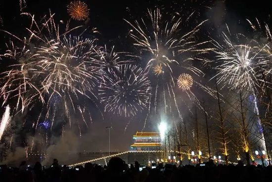 今天初八,正定烟花表演即将再次华彩呈现,内附