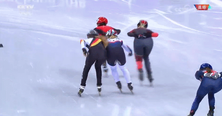 冬奥短道女子1500米预赛中国韩雨桐小组第一晋级