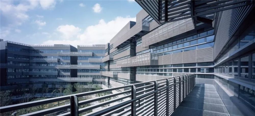 面向城市公园:张江集电港一期\/刘宇扬建筑事务