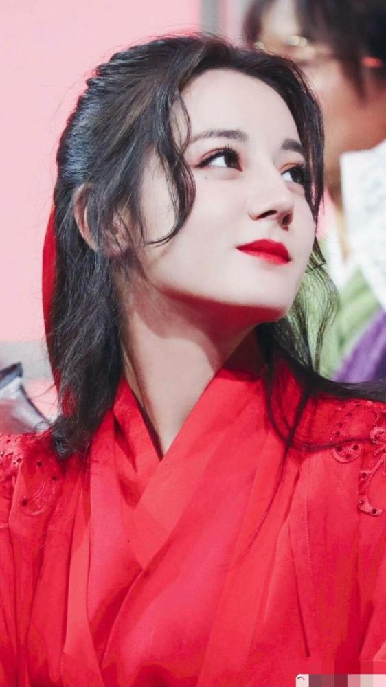 迪丽热巴坑周渝民不商量,玩游戏又皮又怂,唱歌