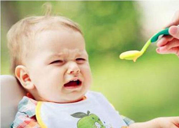 宝宝为什么呕吐 宝宝呕吐有哪些原因