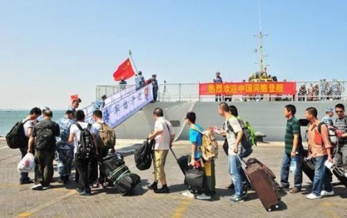 《红海行动》用心之极,新年中国红