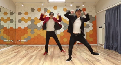 狗年春晚排练,陈伟霆可爱黄渤笑弯腰,张艺兴还