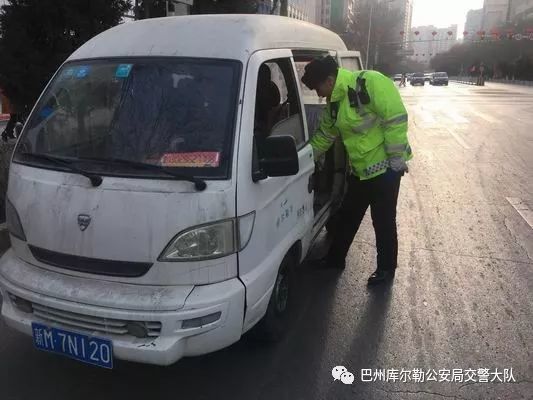 梨城交警春节期间在辖区主要路段开展交通安全