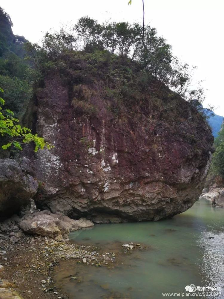 珍溪水岩-瀑美石奇山秀