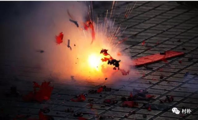 城里过年不让放鞭炮,现在农村也不行了?还要拘