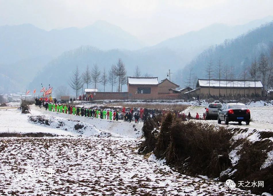 天水乡村锣鼓喧天耍社火