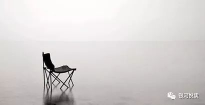 左拾遗:烫烫的,像近义词的嘴唇