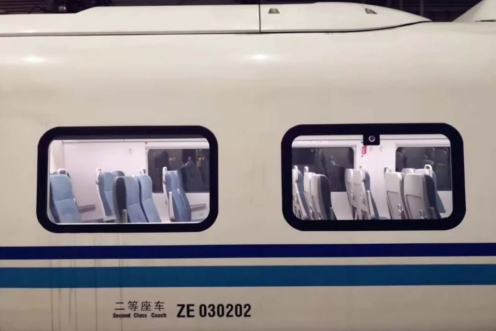cj1型动车组首次来大连载客