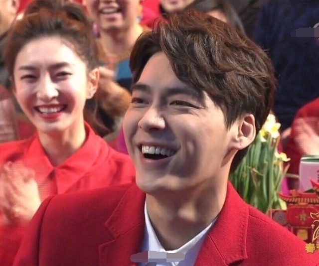 李易峰取代胡歌成圈内最惨单身汪?看江疏影这