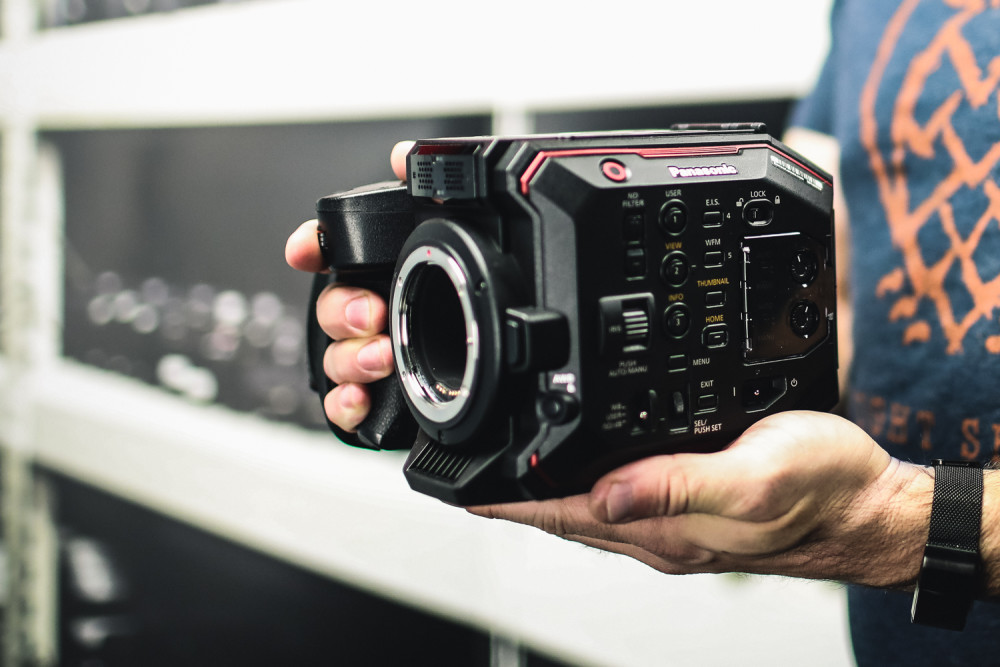 松下首款全局快门传感器,支持8K 60fps HDR视