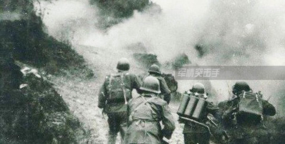 中国喷火兵显神威 烧得越军宁可挨枪子也要抱头鼠窜