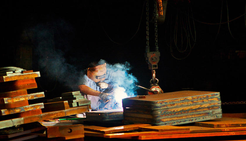 特朗普要对钢铝进口实施最严厉关税 对韩影响