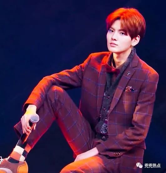 偶像练习生最新排名出炉,蔡徐坤稳陈立农降,乐