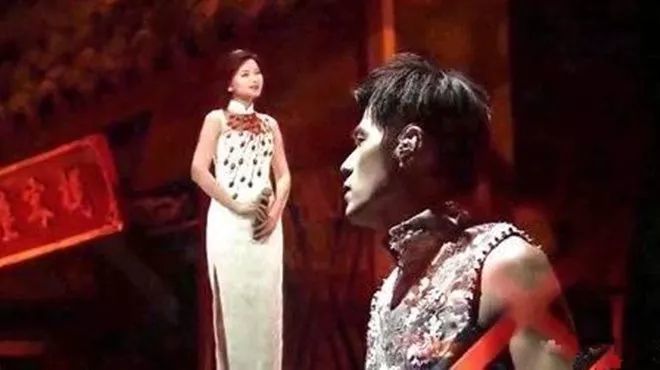 周杰伦邓丽君同台?一口气合唱了《你怎么说》