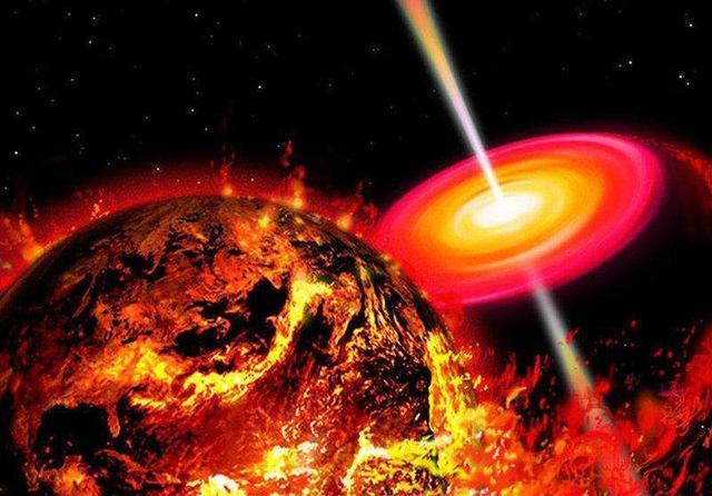 太阳变成"红巨星",月球坠落或太阳风暴激射将导致"地球末日"