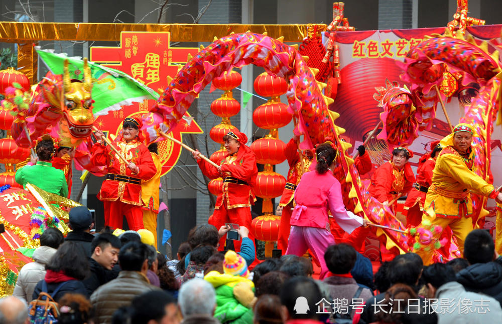 锣鼓,彩船,单狮,滚龙 归元庙会闹新春