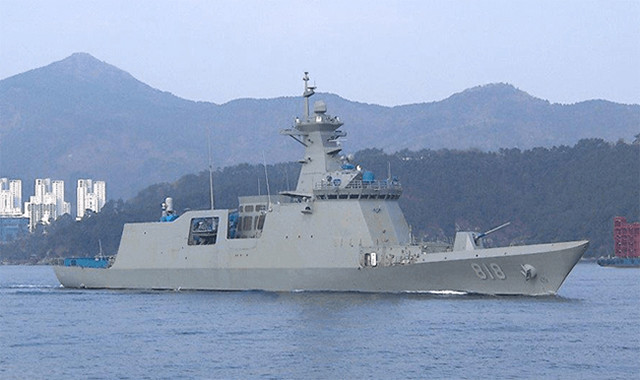 韩国海军第一艘大邱级护卫舰服役