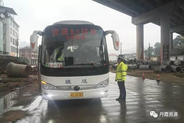 资源交警狠抓春运后期客运车辆管理严防事故发