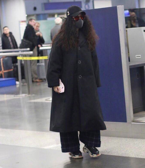 李晨准备奉子成婚?网友偶遇范冰冰现身雍和宫