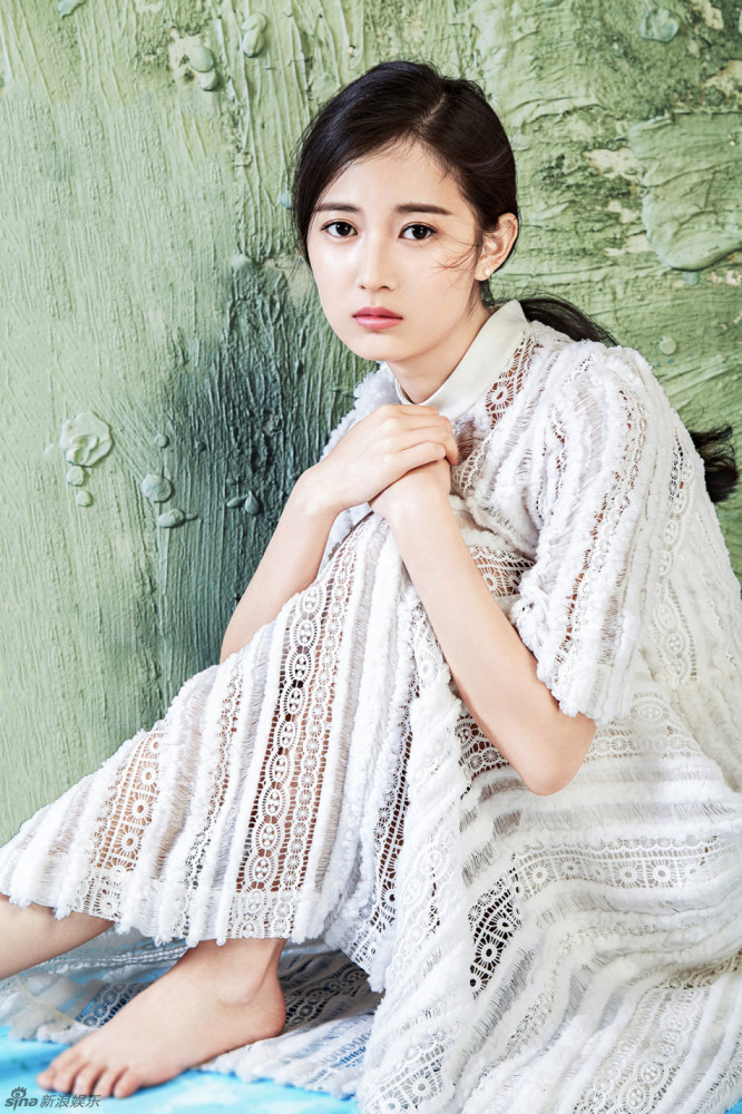 本以为陈钰琪身高只有155cm,当镜头往下切后,又被骗了