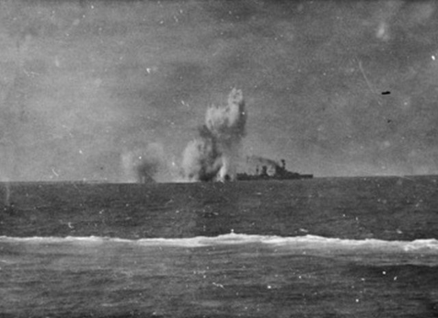 爪哇海战中,荷兰巡洋舰被日军击沉