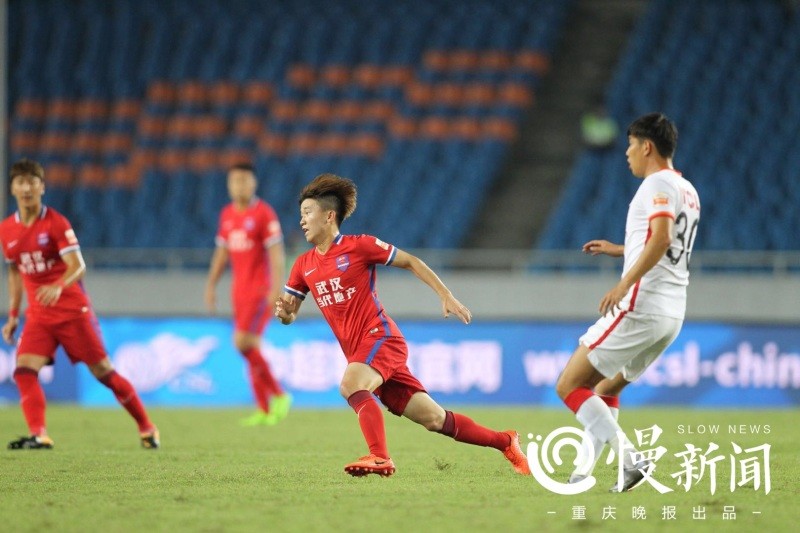 重庆斯威新赛季名单大揭秘 球员号码、生日、