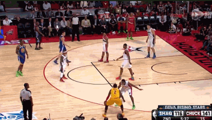 动图秀:登哥晃人锁定年度最佳?詹皇库里也曾吃瘪