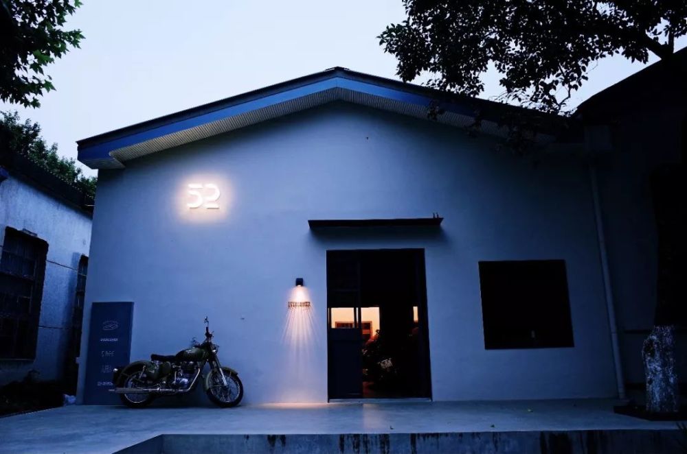 去杭州最文艺的东信和创园逛咖啡馆，有一间在大众点评都搜不到