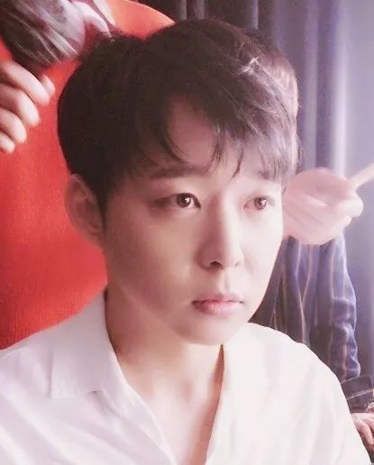 最新韩娱资讯-权志龙入伍 孔刘 IU 朴有天 李钟