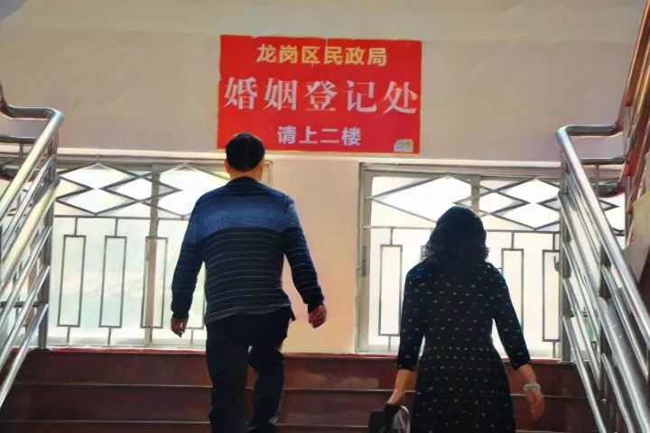 "元宵过完了,离婚吧!"民政局门口这一幕,所有人看完都