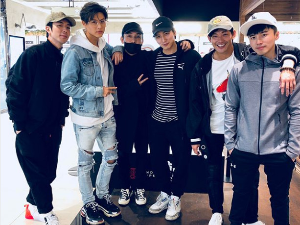 棒棒糖组合久违合体,王子帅气敖犬缺席有人当爸了
