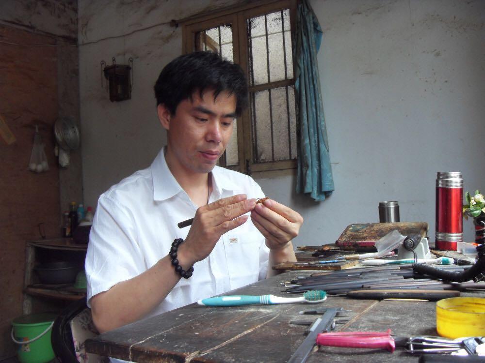 王筛俊核雕工艺美术师