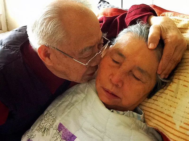 河北88岁老军医:我不要钱,就为对得起死去的战友!看哭