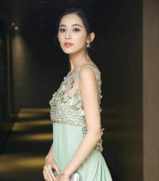 中国十大90后最美女星排名,郑爽热巴上榜,你觉得最美的是谁呢