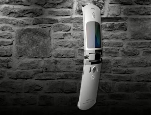 MOTO RAZR V3s渲染图曝光:全功能安卓机