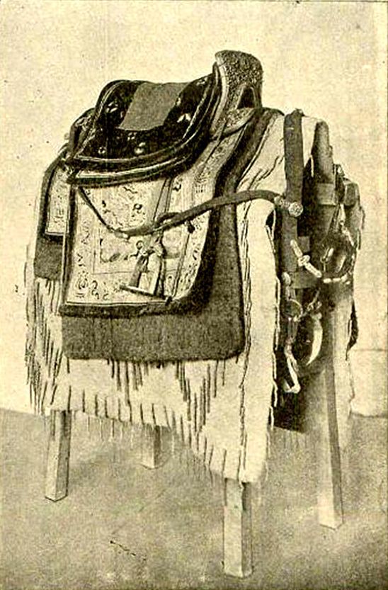 老照片:民国从沈阳故宫搬走的宝贝,香妃像等