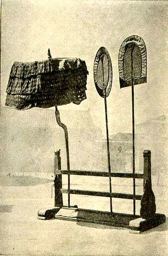 老照片:民国从沈阳故宫搬走的宝贝,香妃像等